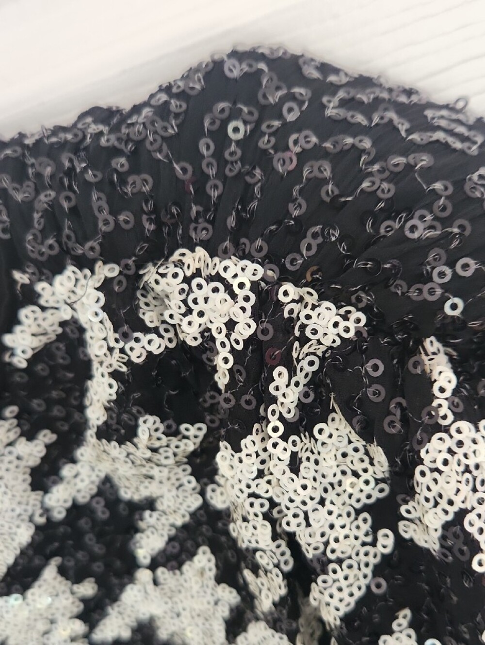 Party Costume Chic Express Black White Houndstooth Sequin Top FLAW - Picture 8 of 9
